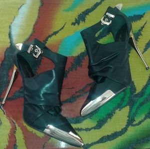 Black and Gold Wild Rose Stiletto Heels